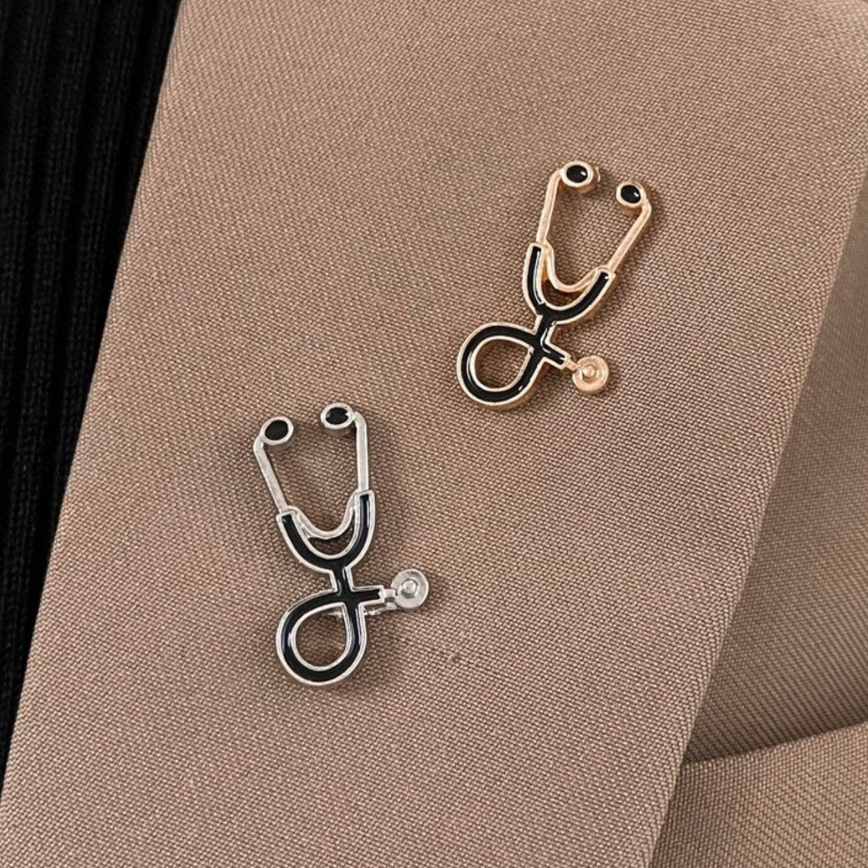 Pin’s Stéthoscope Médical