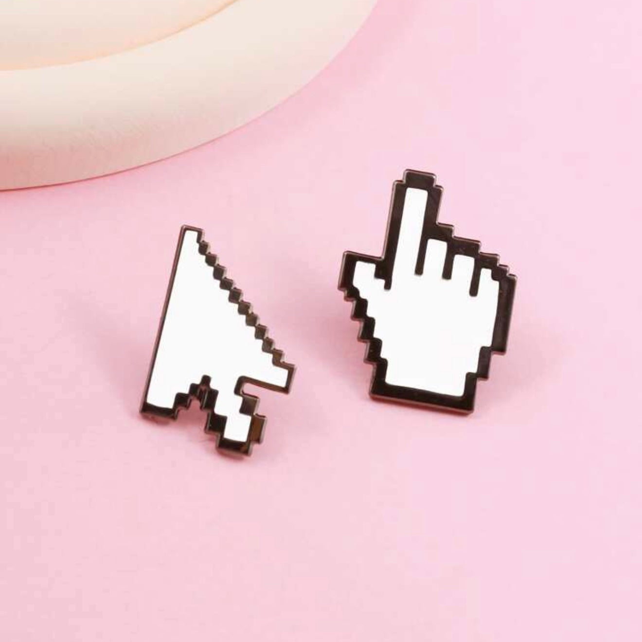 Ensemble de 2 Pin’s Curseur Pixelisé